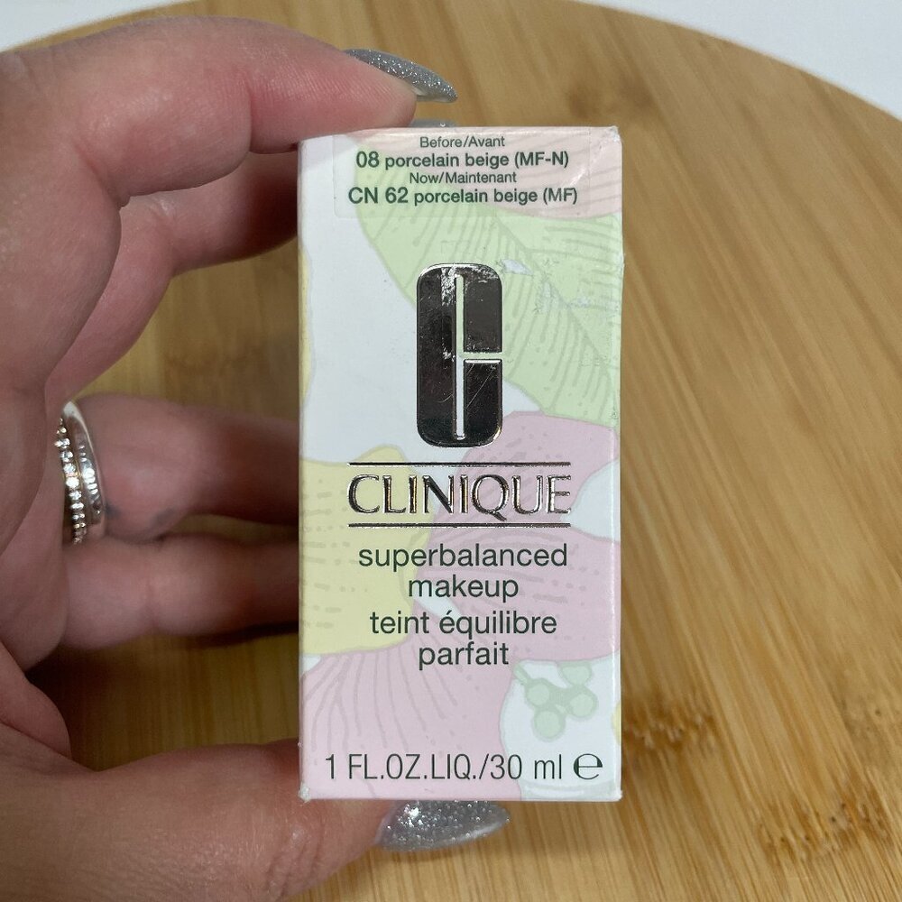 Clinique Superbalanced Makeup 08 Porcelain Beige 1 oz 30 mL Natural Finish